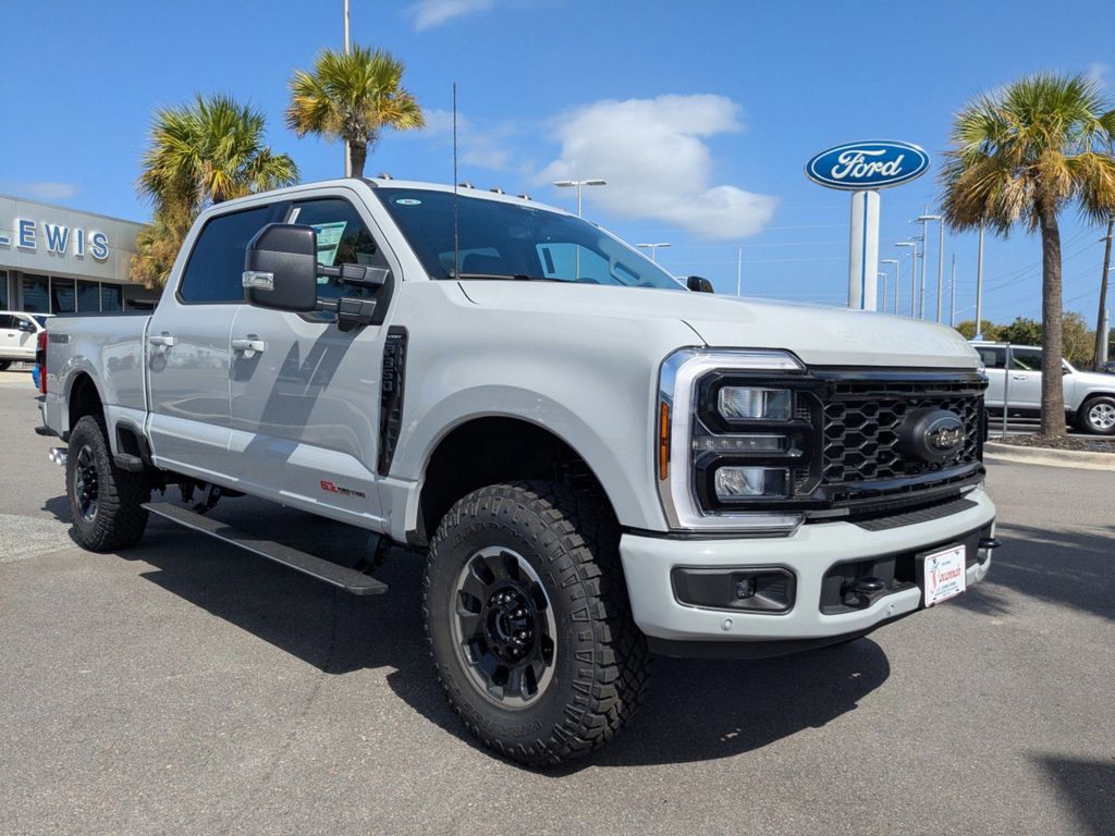 2026 Ford Super Duty F-350 SRW LARIAT
