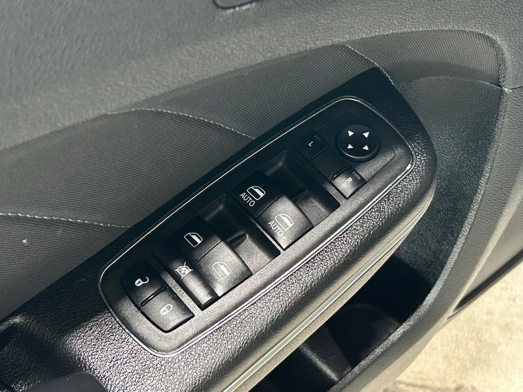 Used 2023 Destroyer Gray Clearcoat Dodge SXT image 43