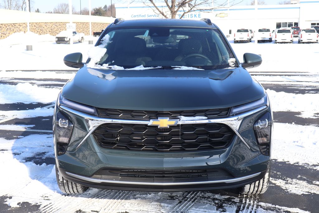 Thumbnail: 2026 Chevrolet Trax - 2