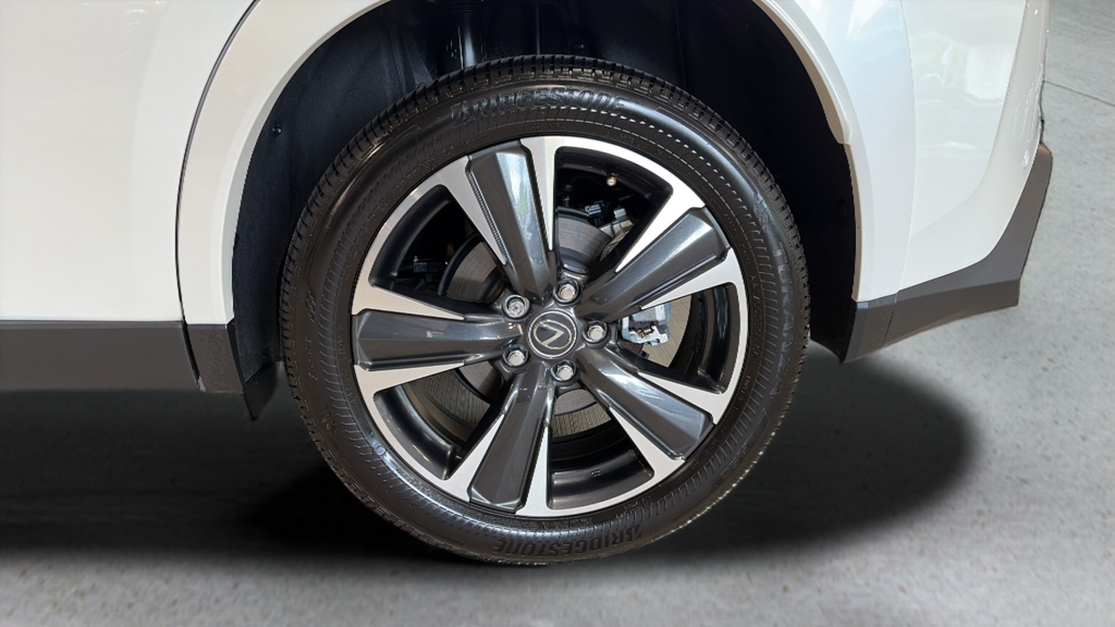2025 Lexus UX