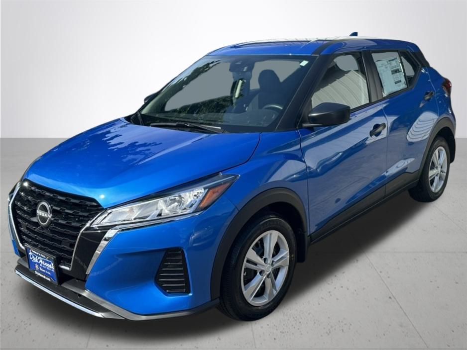 2025 Nissan Kicks Play S photo 2