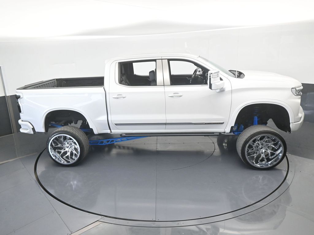 Used 2022 Iridescent Pearl Tricoat Chevrolet High Country image 73