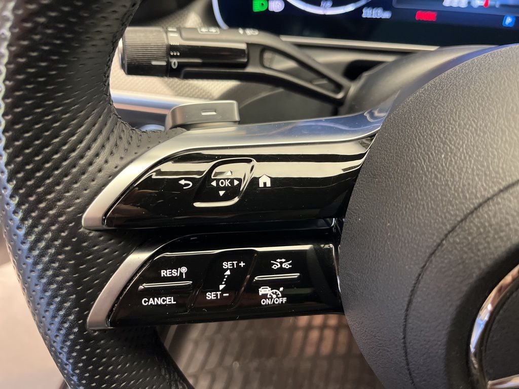 Thumbnail: 2023 Mercedes-Benz C-Class - 15