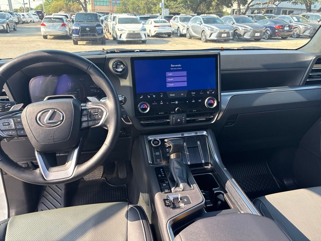 Thumbnail: 2025 Lexus GX - 18