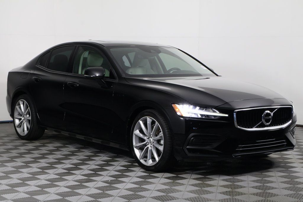 Thumbnail: 2020 Volvo S60 - 3