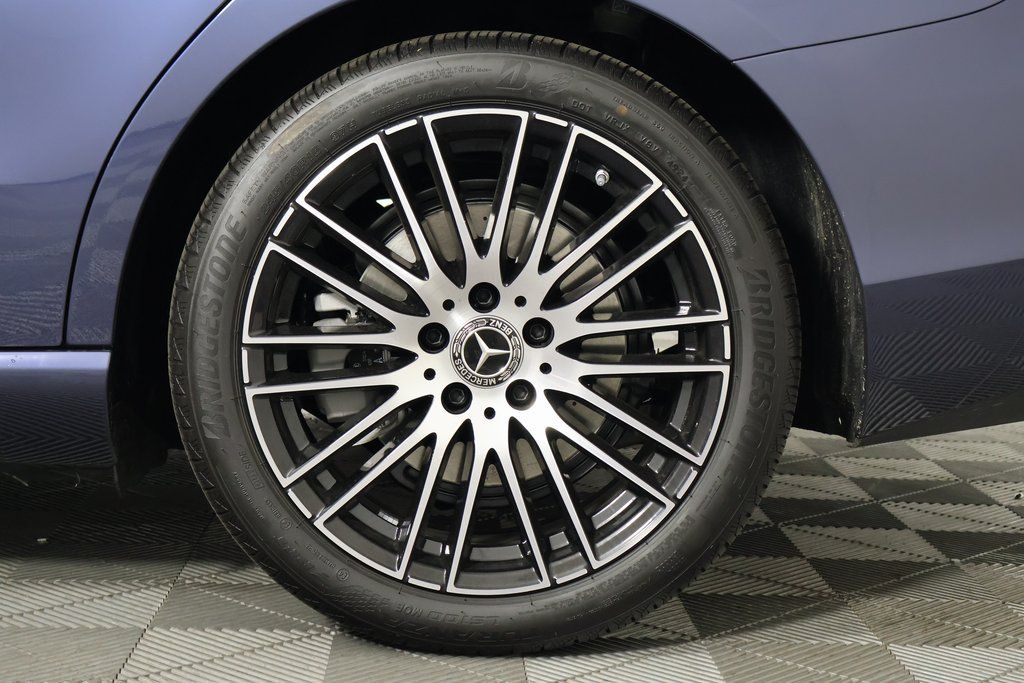 Thumbnail: 2025 Mercedes-Benz C-Class - 10