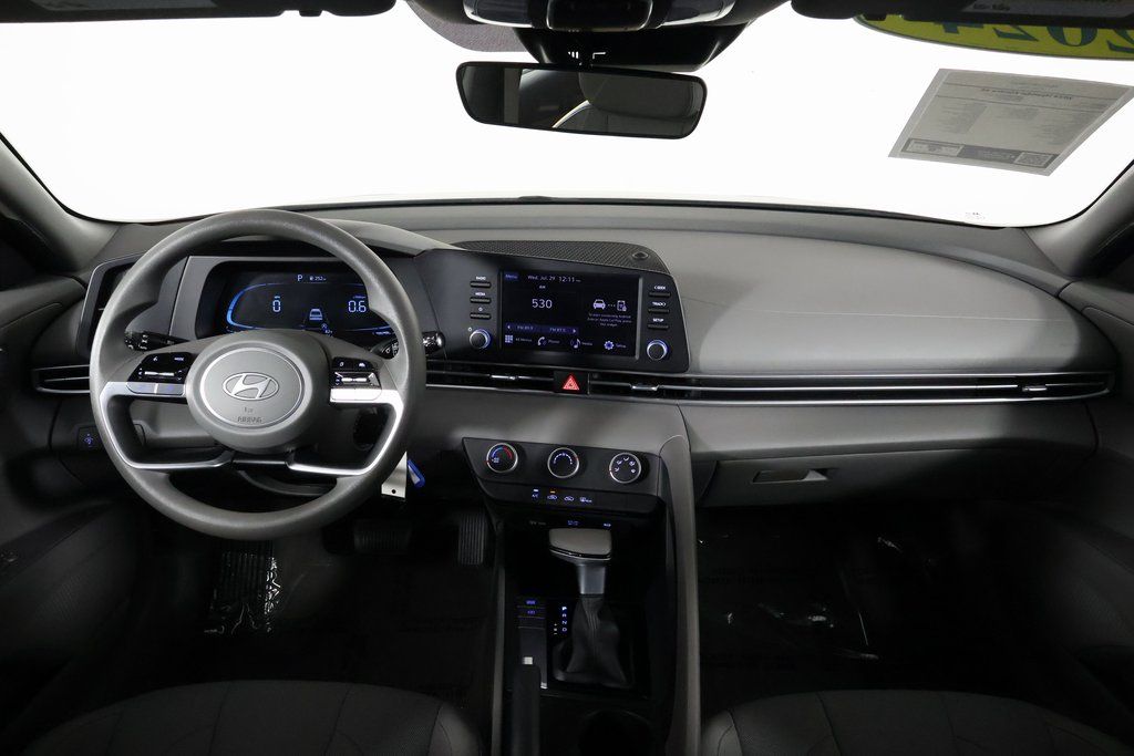 Thumbnail: 2024 Hyundai Elantra - 8