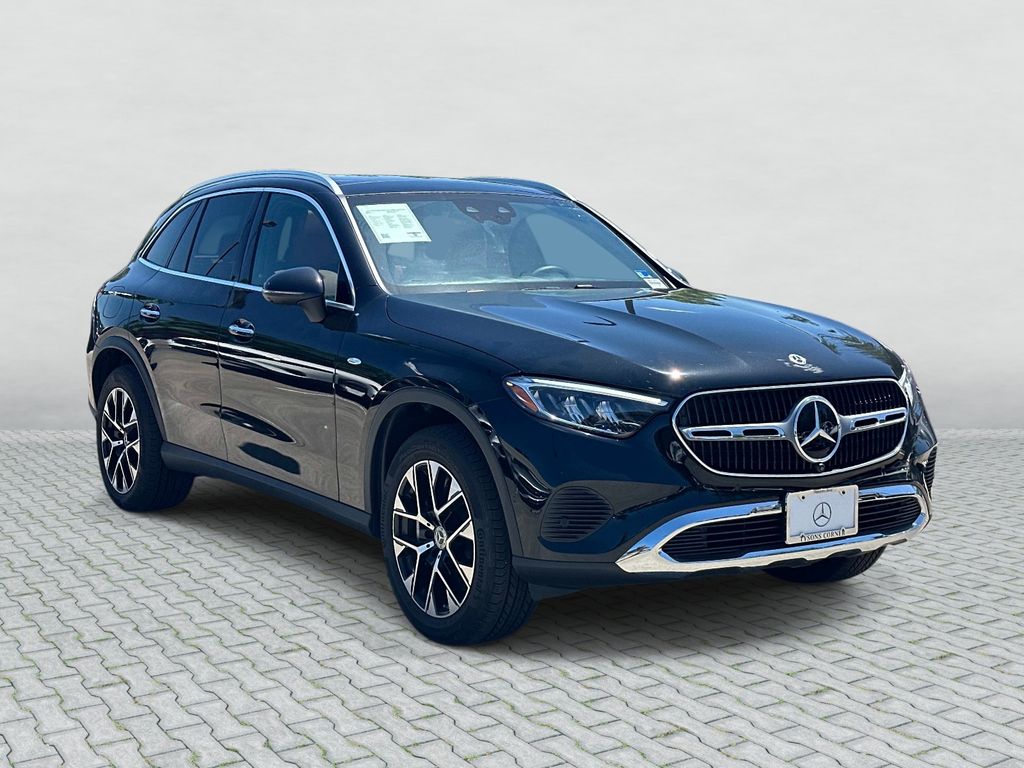 Thumbnail: 2025 Mercedes-Benz GLC - 3