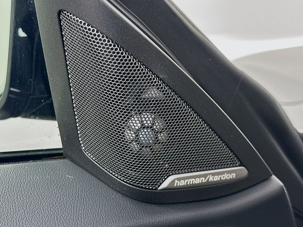 Thumbnail: 2023 BMW i4 - 19