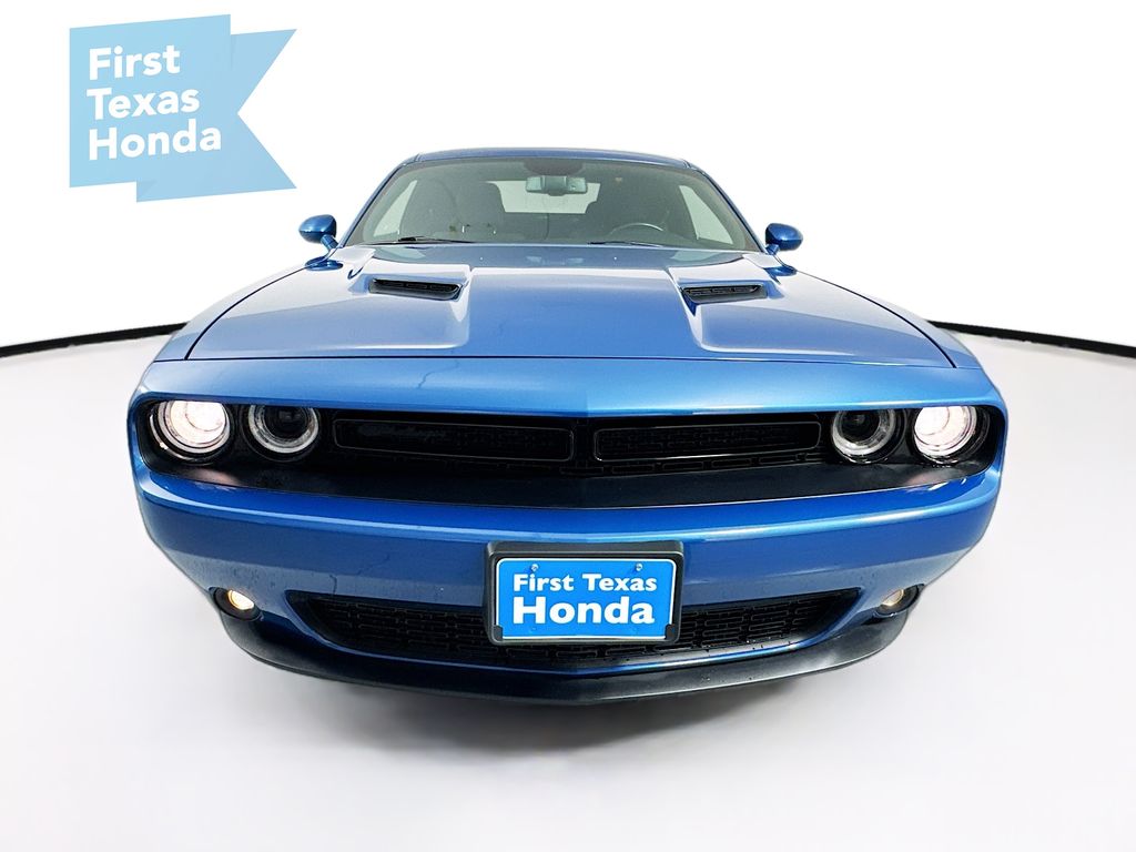 Used Car 2023 Dodge Challenger  Sxt For Sale Under $25,000 In San Antonio, Texas