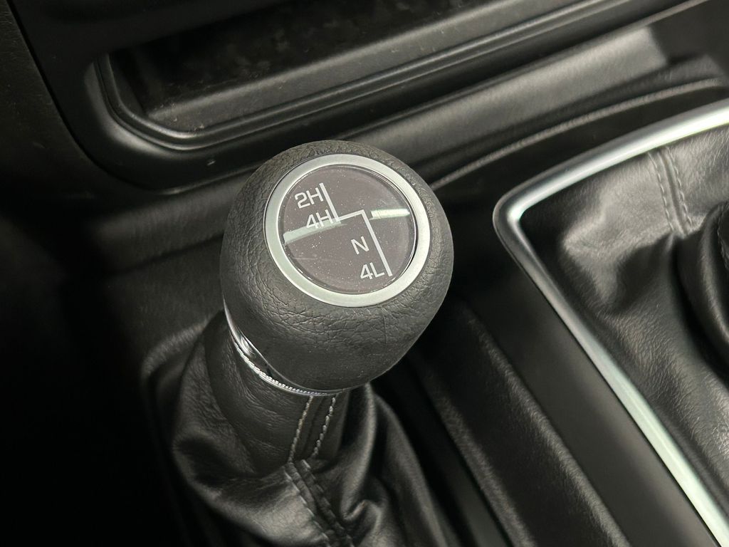 New 2026 Granite Crystal Metallic Clearcoat Jeep Sport image 24