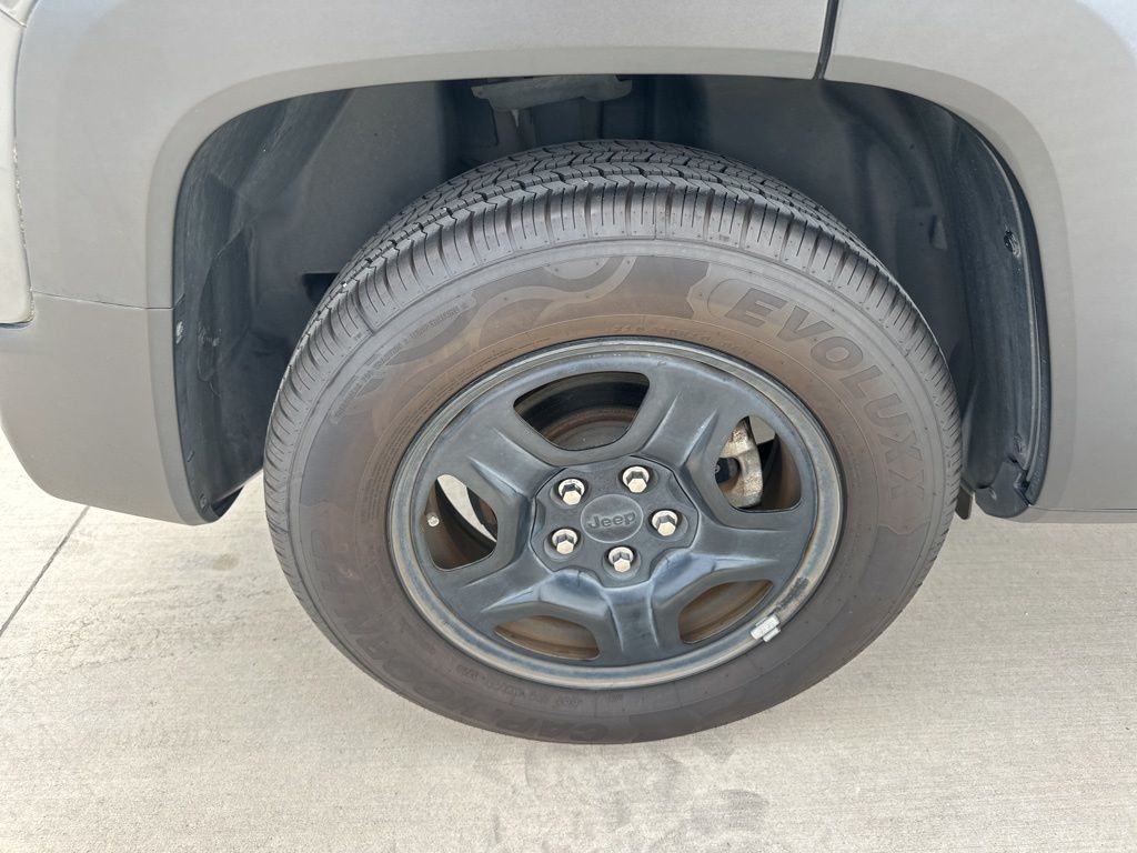 2019 Sting-Gray Clearcoat Jeep Renegade Sport FWD SUV