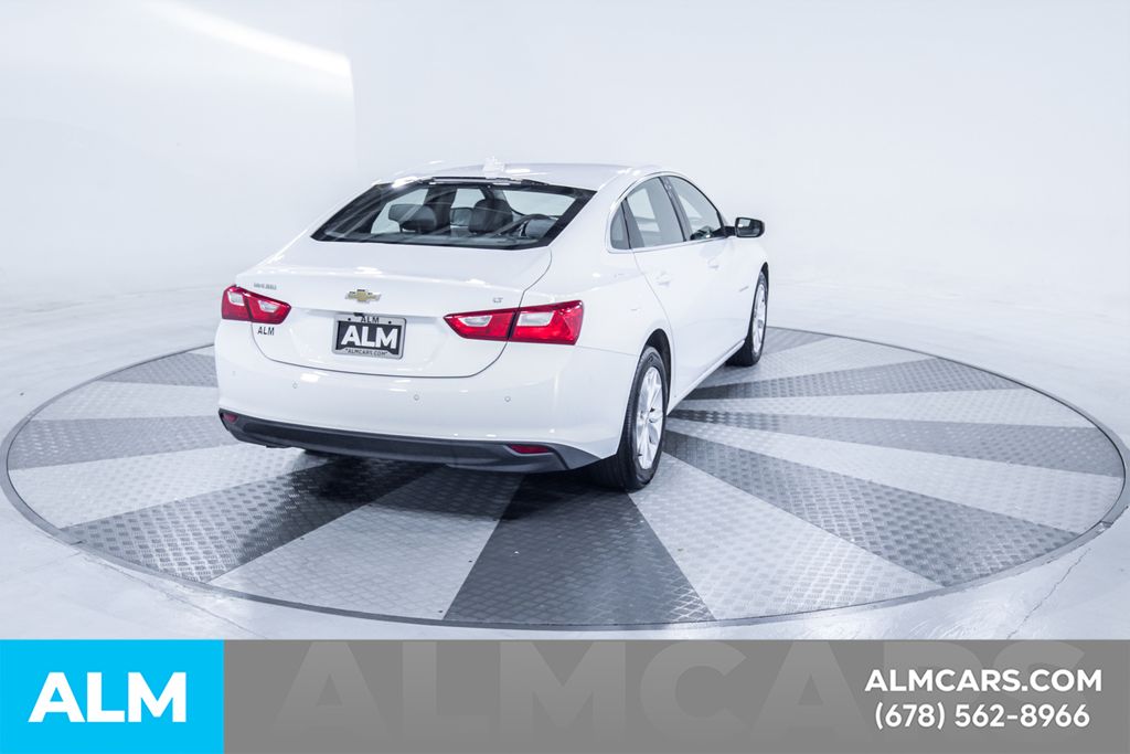 Used 2025 White Chevrolet LT image 9