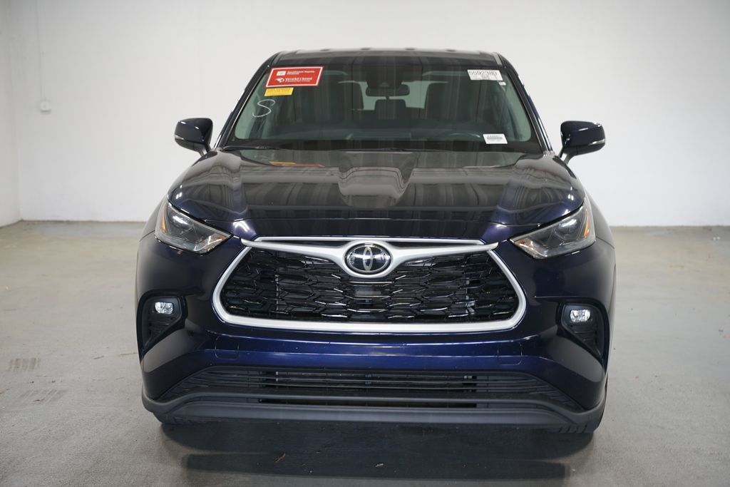 Thumbnail: 2023 Toyota Highlander - 2