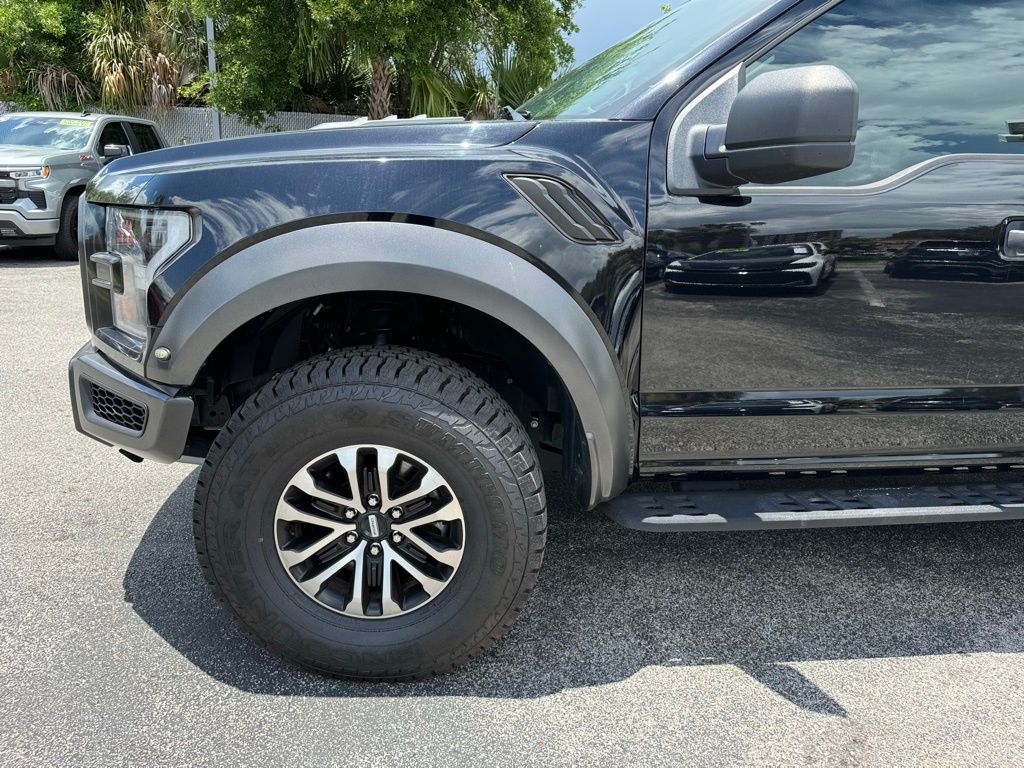 2020 Ford F-150 Raptor 11