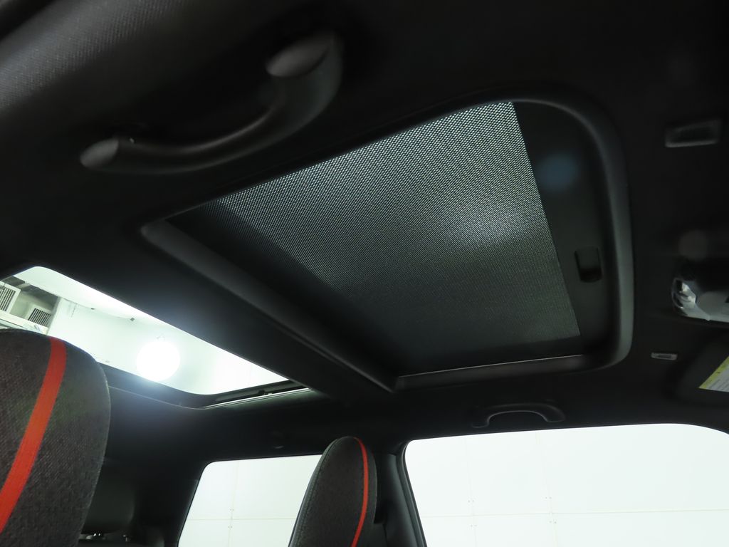 Thumbnail: 2026 MINI Cooper - 18