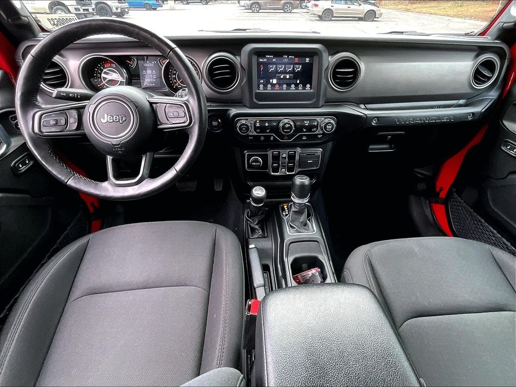 2023 Jeep Wrangler — photo 21