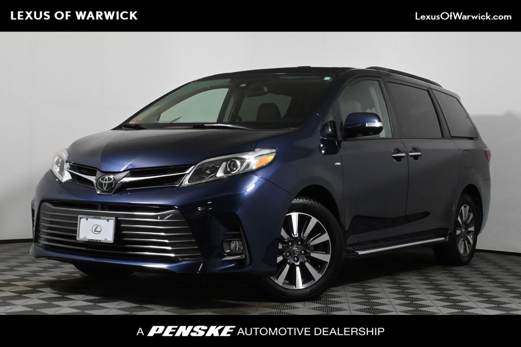 2020 Toyota Sienna SE Premium -
                Warwick, RI