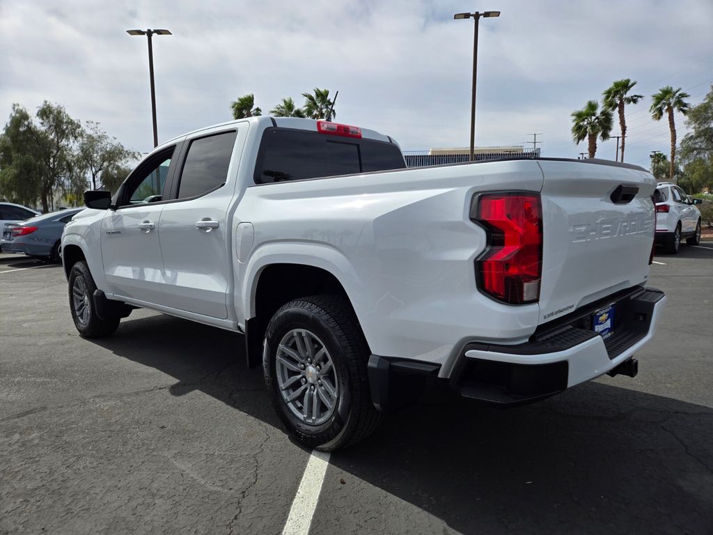 View vehicle photo 4