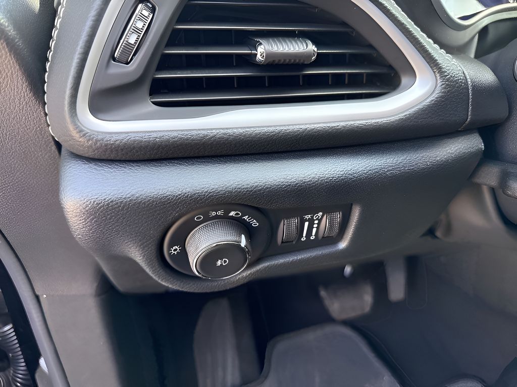 New Car 2025 Chrysler Pacifica  For Sale Under $40,000 In Austin, Texas