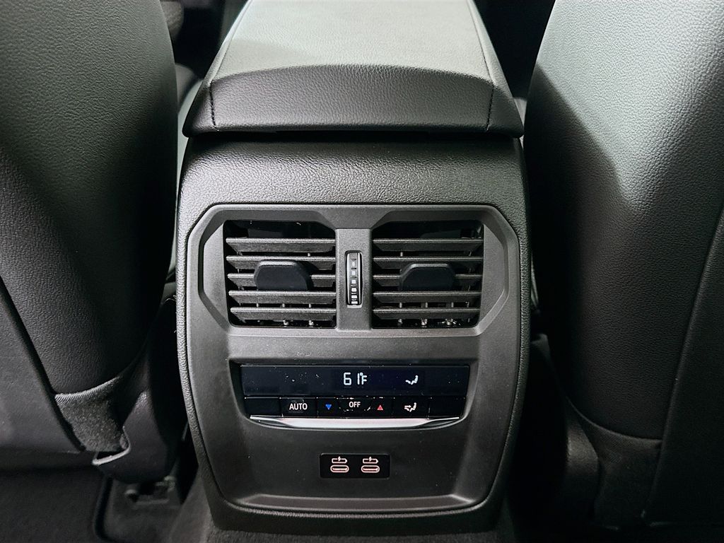 Thumbnail: 2026 BMW 3 Series - 18