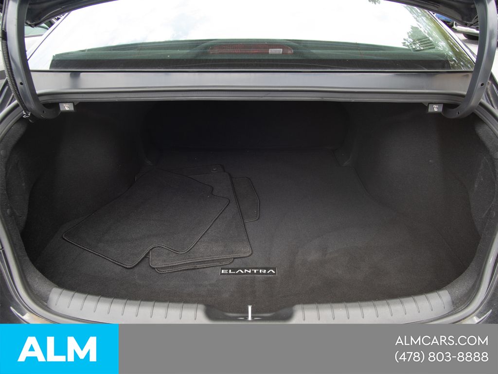 Used 2023 Black Hyundai SEL image 28