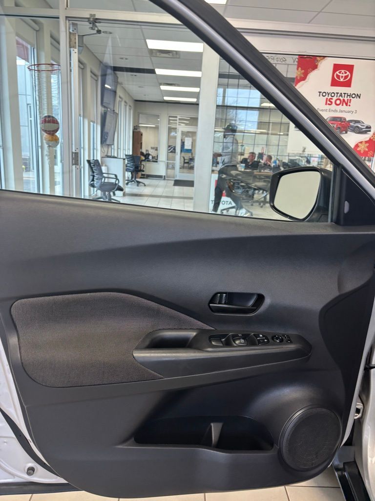 Used 2020 Nissan Kicks SUV