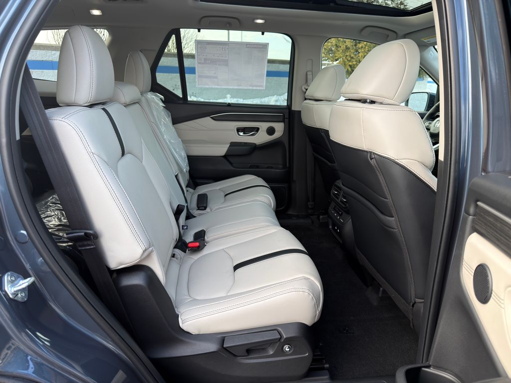 Thumbnail: 2026 Honda Pilot - 25