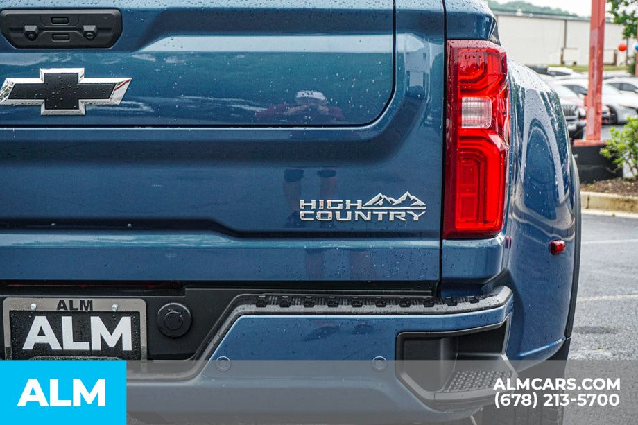 Used 2024 Blue Chevrolet High Country image 13