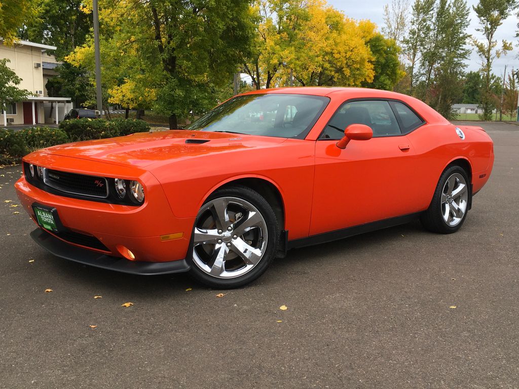  2013 Dodge Challenger R/T RWD   