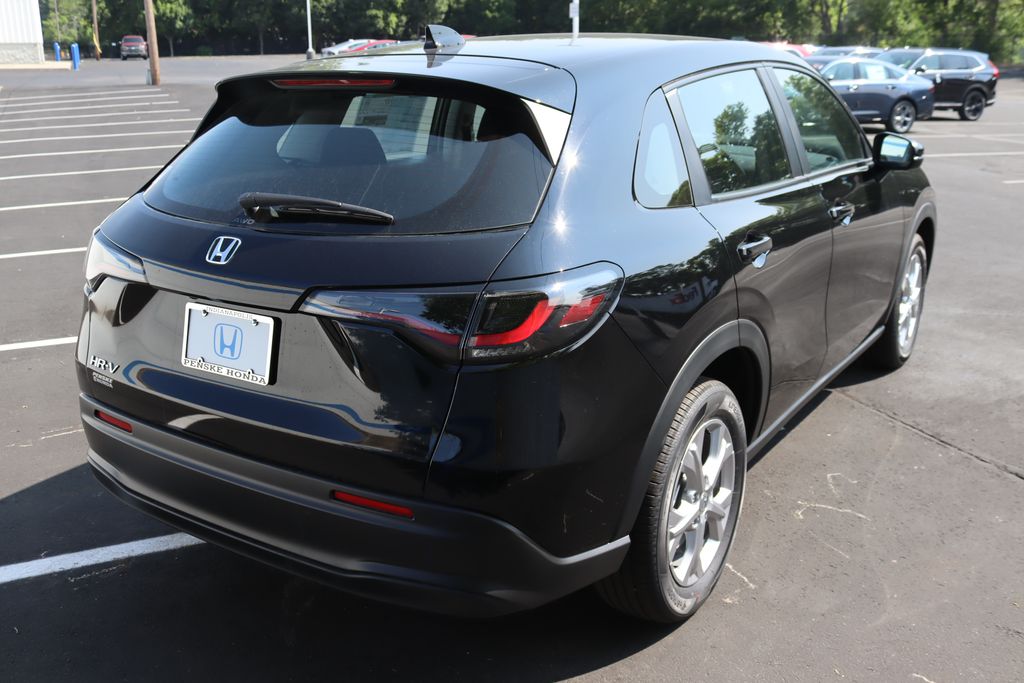 2025 Honda HR-V LX 5