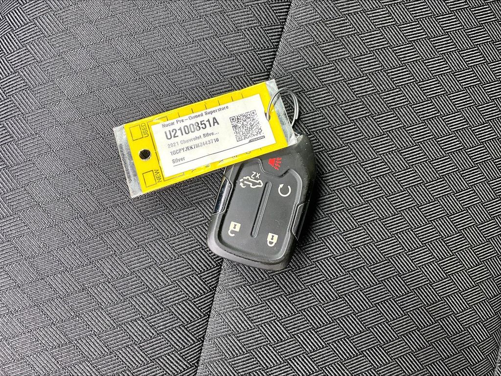 2021 Chevrolet Silverado 1500 — photo 28