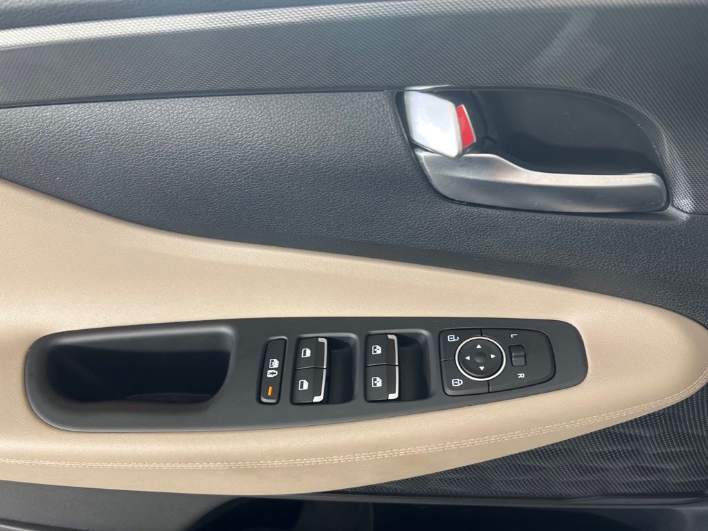 Certified Used 2023 White Hyundai SEL image 17