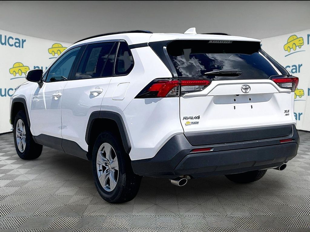 2024 Toyota RAV4 — photo 4