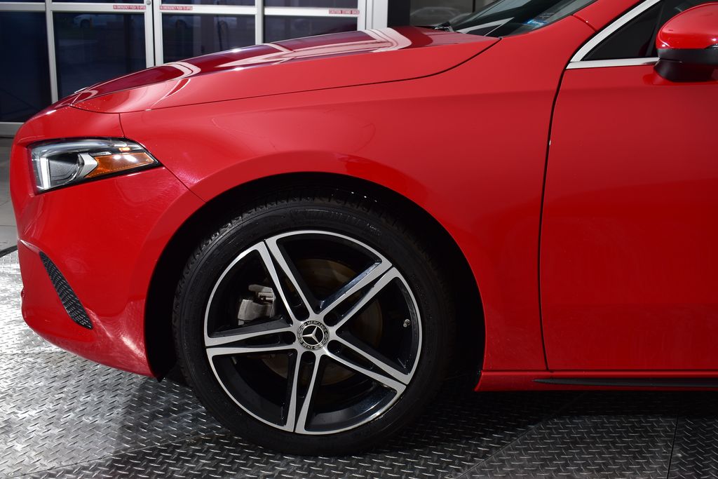 Thumbnail: 2019 Mercedes-Benz A-Class - 9