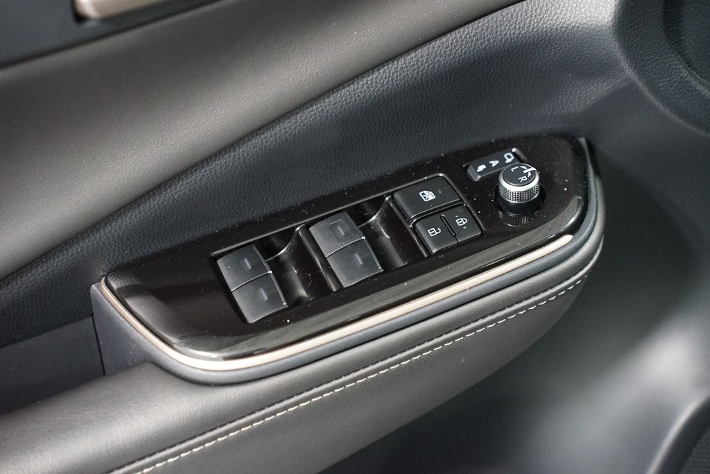 Thumbnail: 2025 Toyota Crown - 31