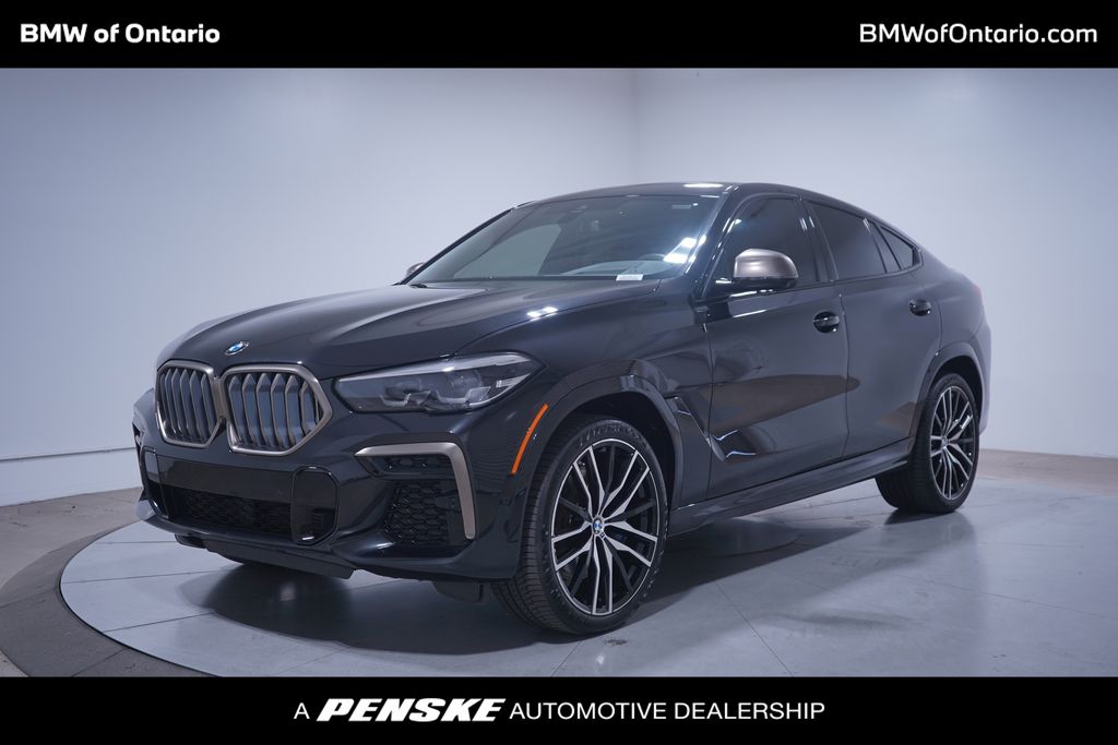 2022 BMW X6 M50i Hero Image