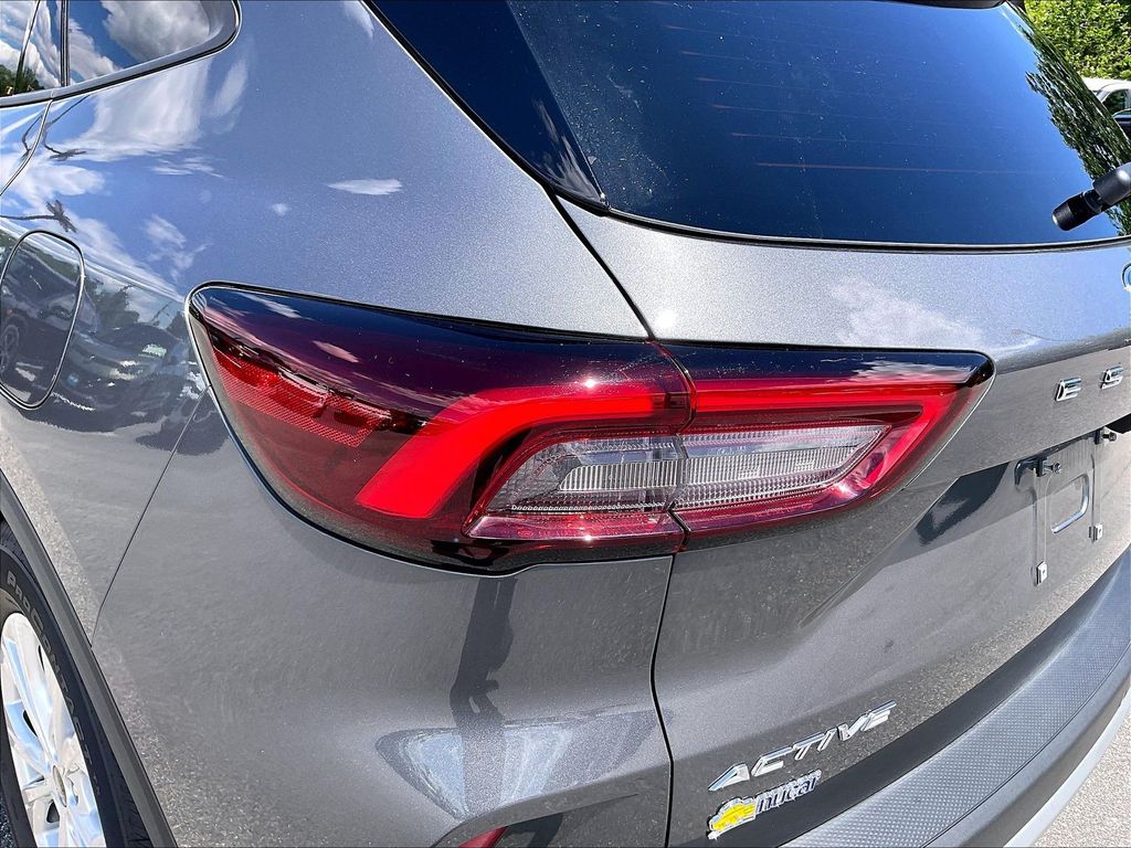 2025 Ford Escape — photo 30