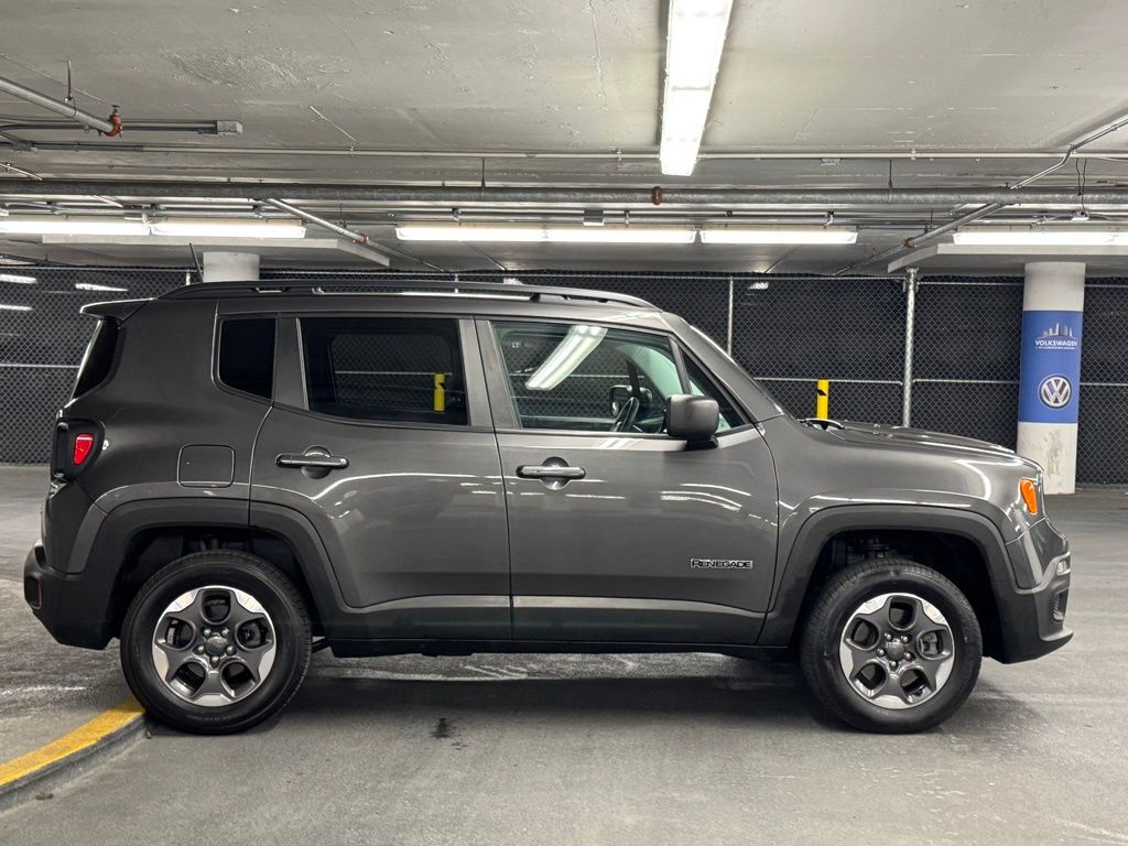 2017 Jeep Renegade Sport 34