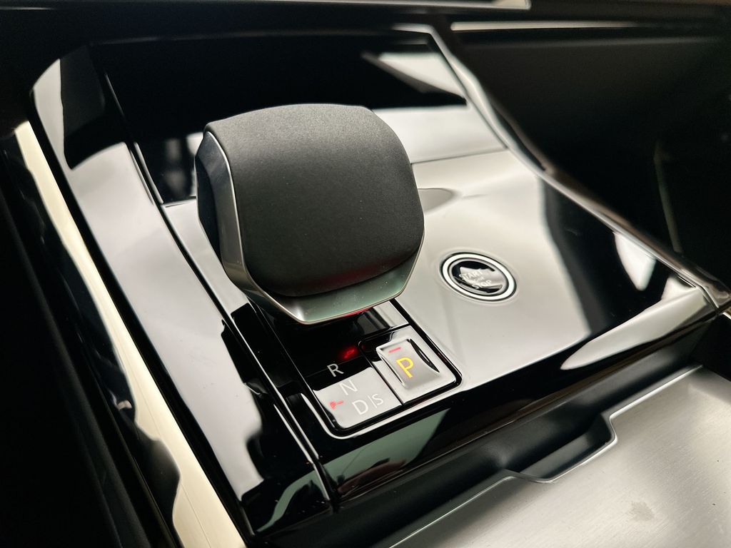 Thumbnail: 2026 Land Rover Range Rover Sport - 12