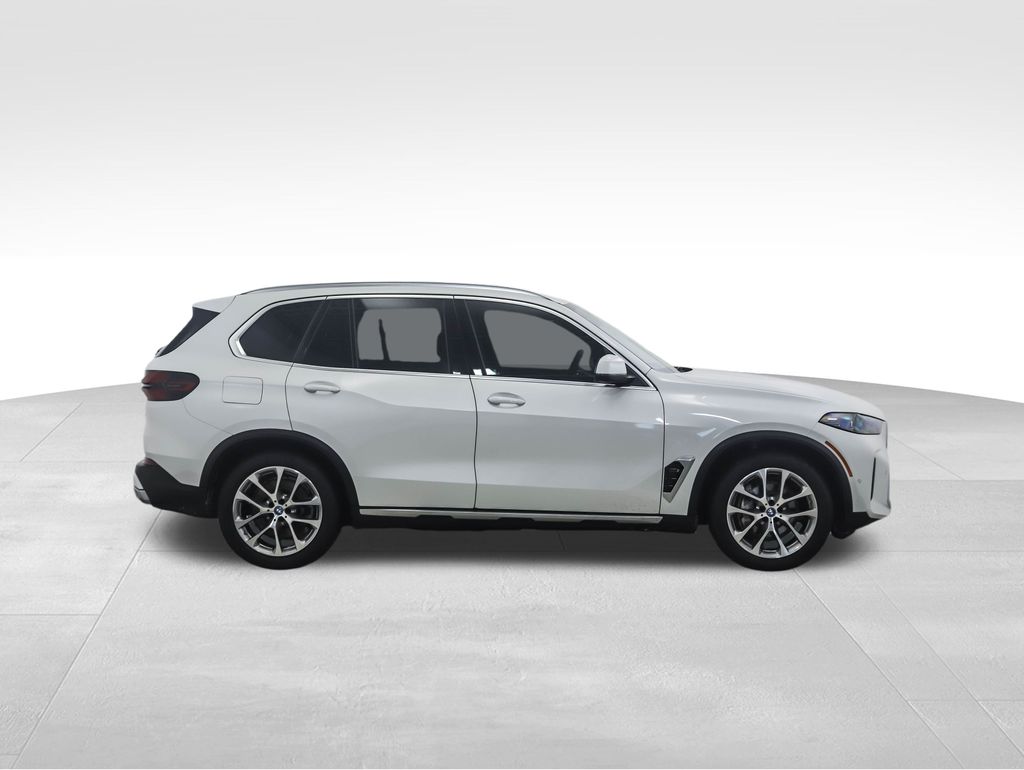 Thumbnail: 2024 BMW X5 - 6