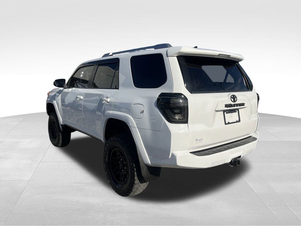 2016 Toyota 4Runner SR5 7