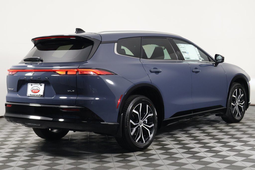 Thumbnail: 2025 Toyota Crown Signia - 2