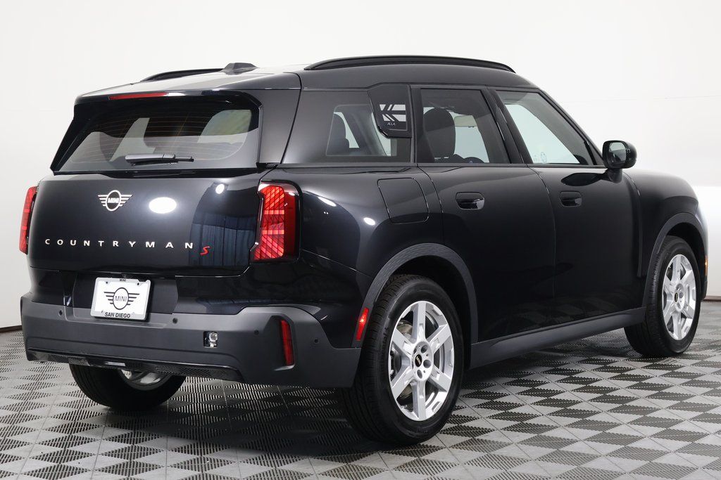 Thumbnail: 2027 MINI Cooper Countryman - 2