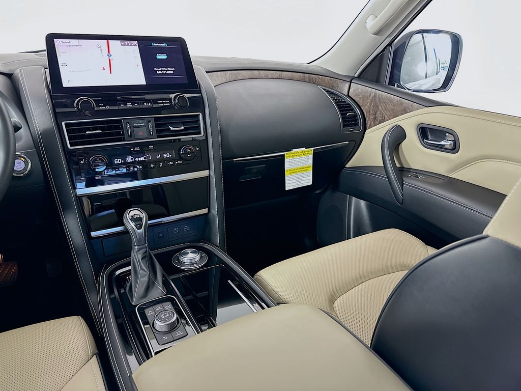 Thumbnail: 2023 INFINITI QX80 - 24