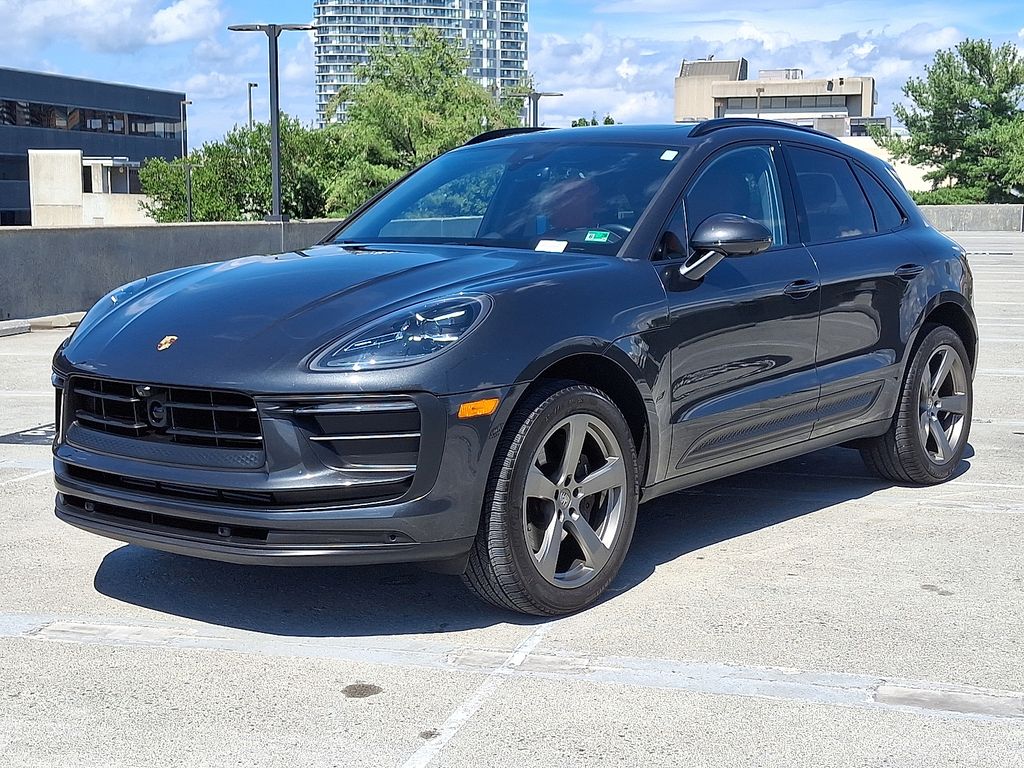 2024 Porsche Macan  -
                  Vienna, VA
