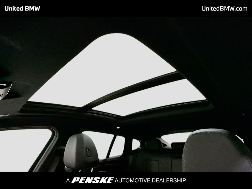 Thumbnail: 2025 BMW X4 - 12