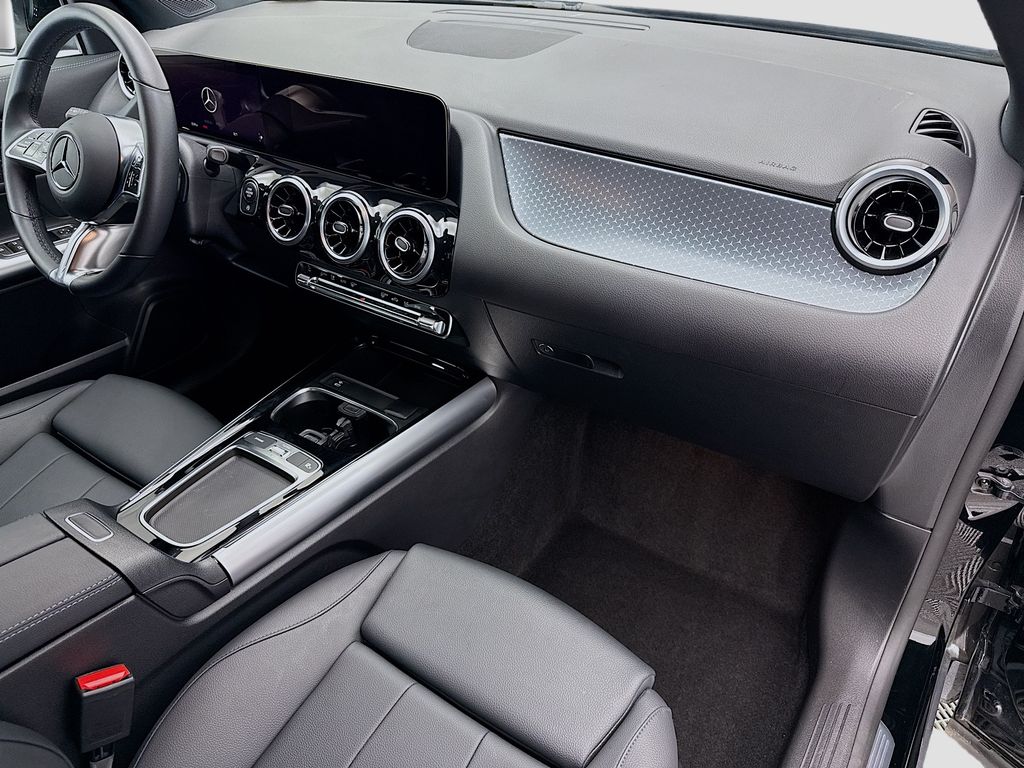 Thumbnail: 2025 Mercedes-Benz GLA - 15