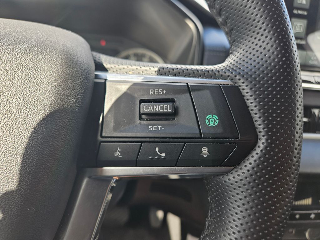 Thumbnail: 2024 Mitsubishi Outlander - 20