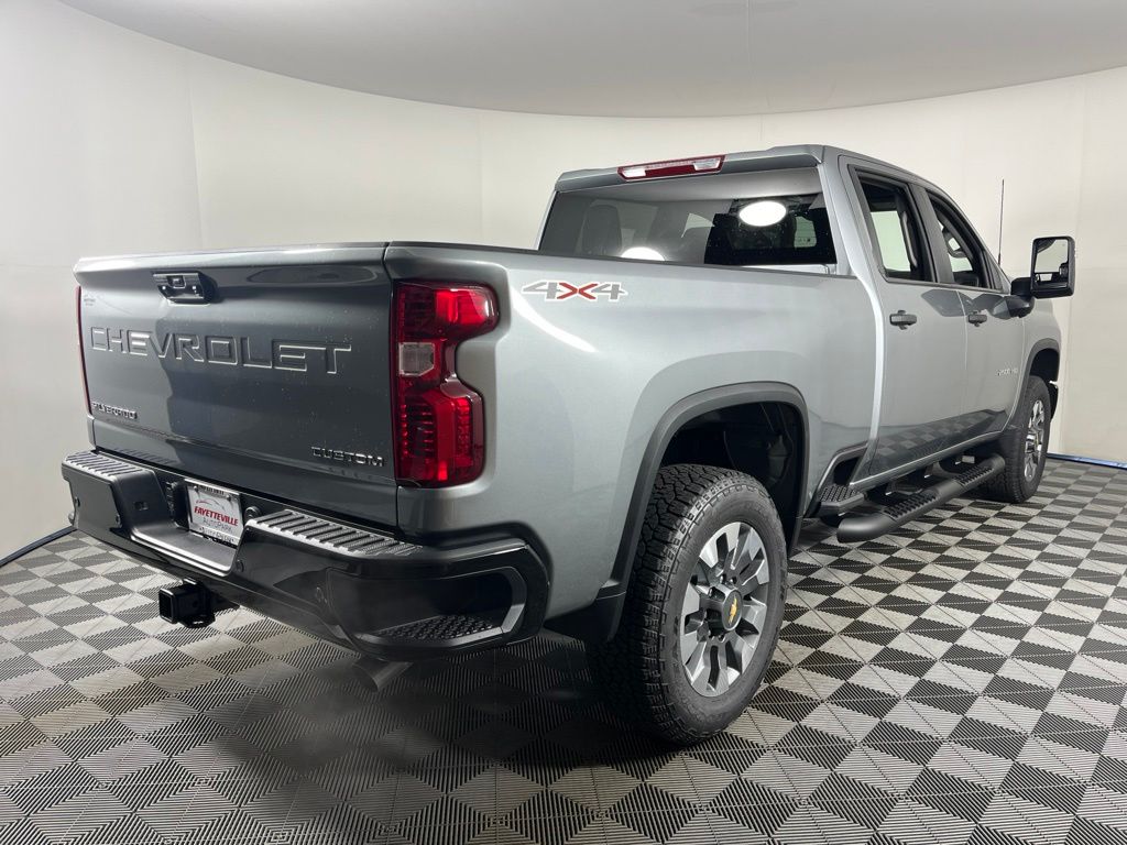 Thumbnail: 2026 Chevrolet Silverado 2500 - 5